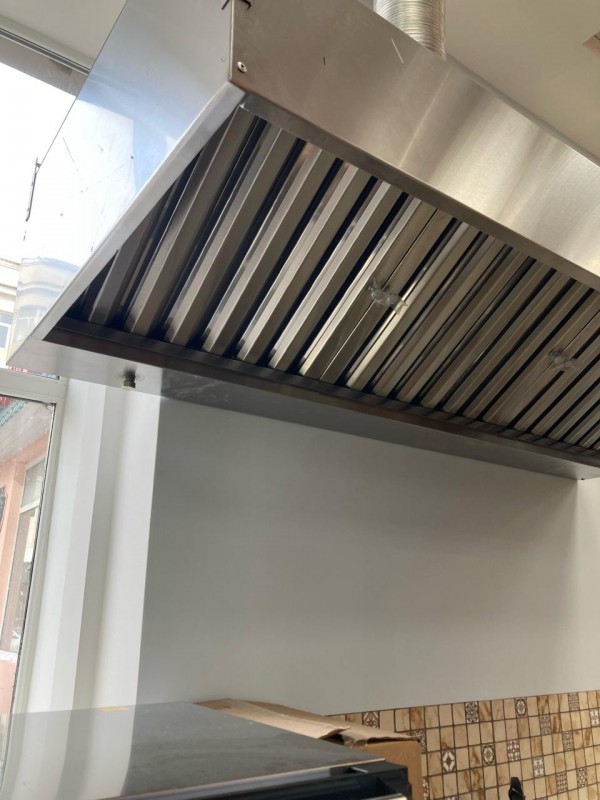 Вытяжной пристенный зонт 1800*800*400 мм