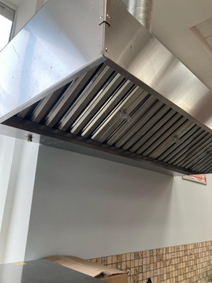 Вытяжной пристенный зонт 1800*800*400 мм